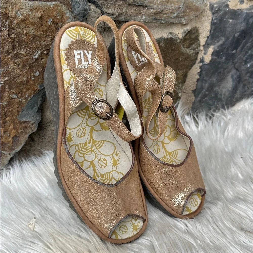NEW Fly London Yora gold peep-toe wedge sandals size 40